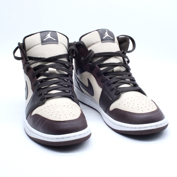 Air Jordan 1 Mid SE 'Paris YMCA' - Picture 2 of 9